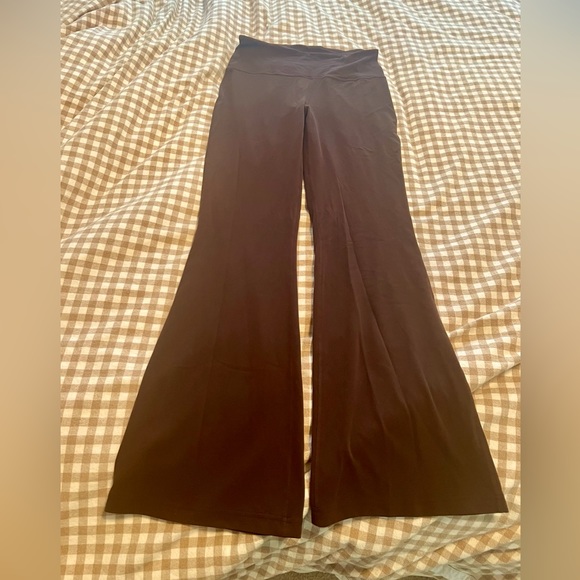 Lululemon Align Flared leggings - Size 10 - Picture 1 of 4